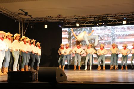 Footloose0105.JPG