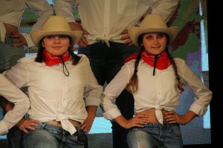 Footloose0101.JPG